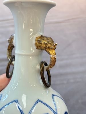 A pair of Chinese blue and white 'Long Eliza and playing boys' vases, Kangxi — 照片 15