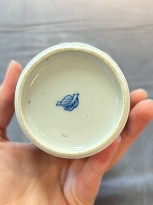 A pair of Chinese blue and white 'Long Eliza and playing boys' vases, Kangxi — 照片 6