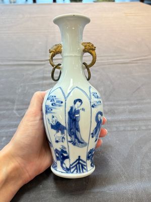 A pair of Chinese blue and white 'Long Eliza and playing boys' vases, Kangxi — 照片 9