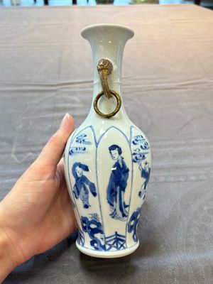A pair of Chinese blue and white 'Long Eliza and playing boys' vases, Kangxi — 照片 10