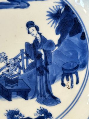 A pair of Chinese blue and white 'Long Eliza' plates, Qi Yu Bao Ding Zhi Zhen 奇玉寶鼎之珍 mark, Kangxi — 照片 15