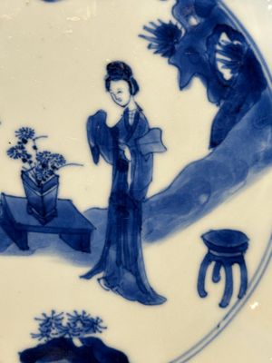 A pair of Chinese blue and white 'Long Eliza' plates, Qi Yu Bao Ding Zhi Zhen 奇玉寶鼎之珍 mark, Kangxi — 照片 3