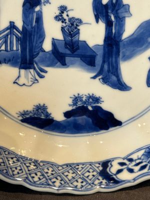 A pair of Chinese blue and white 'Long Eliza' plates, Qi Yu Bao Ding Zhi Zhen 奇玉寶鼎之珍 mark, Kangxi — 照片 8