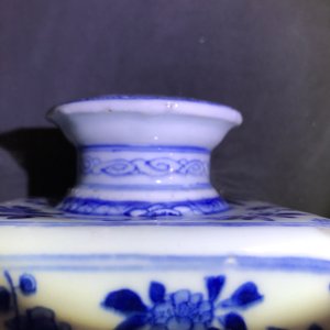 A pair of Chinese blue and white 'Long Eliza' square tea caddies, Yu mark, Kangxi — photo 21