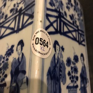 A pair of Chinese blue and white 'Long Eliza' square tea caddies, Yu mark, Kangxi — photo 7