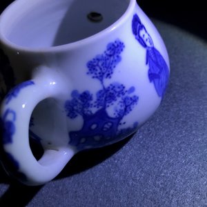 A pair of Chinese blue and white 'Long Eliza' teapots, 'Qing Yu Tang Zhi' mark, Kangxi — photo 10
