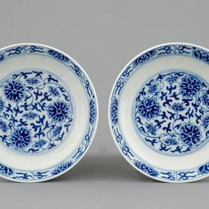 A pair of Chinese blue and white "Lotus" dishes, Guangxu mark and of the period — photo 1