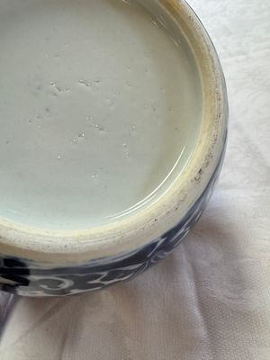 A pair of Chinese blue and white 'Lotus Scroll' jars, 19th C. — photo 31