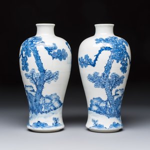 A pair of Chinese blue and white 'Meiping' vases with figures and a poem, signed Xu Banqiu 徐半秋, Kangxi mark, 19th C. — foto 3