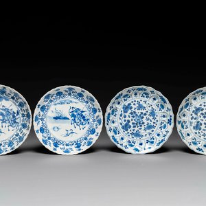 A pair of Chinese blue and white 'Mongolian hunting scene' plates and a pair of plates with floral design, Chenghua and Kangxi mark, Kangxi — 照片 1