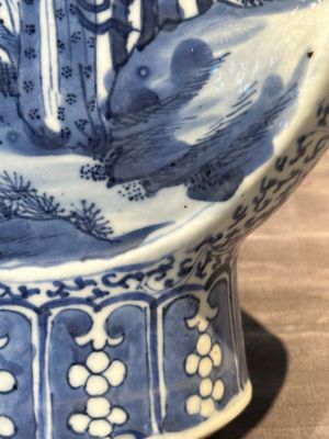 A pair of Chinese blue and white moonflasks or 'bianhu', Kangxi mark, 19th C. — 照片 22