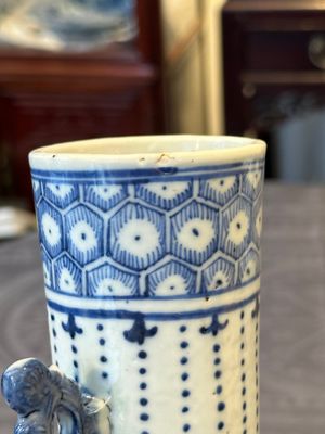 A pair of Chinese blue and white moonflasks or 'bianhu', Kangxi mark, 19th C. — 照片 30