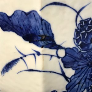 A pair of Chinese blue and white octagonal 'Three friends of winter' vases, 19th C. — 照片 15