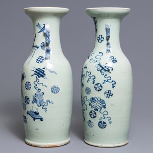 A pair of Chinese blue and white on celadon ground vases, 19/20th C. — photo 4