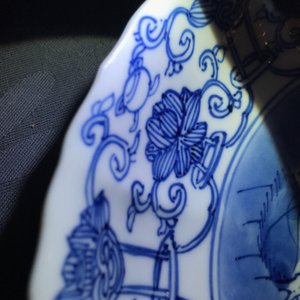 A pair of Chinese blue and white plates with fine landscapes, Kangxi — 照片 8