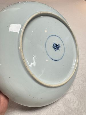 A pair of Chinese blue and white plates with narrative design, Yongzheng — 照片 14