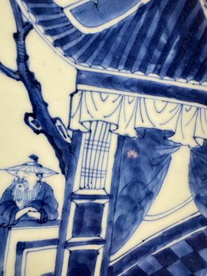 A pair of Chinese blue and white plates with narrative design, Yongzheng — 照片 24