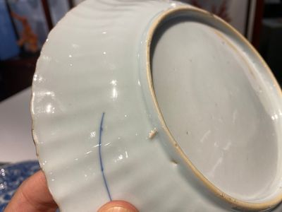 A pair of Chinese blue and white plates with the arms of the De Pinto family for the Portuguese market, Kangxi — 照片 8