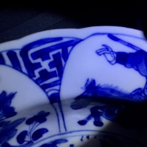 A pair of Chinese blue and white plates with warriors on horseback, Kangxi mark and of the period — photo 3