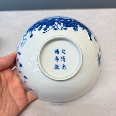 A pair of Chinese blue and white 'Poppy' bowls — foto 20
