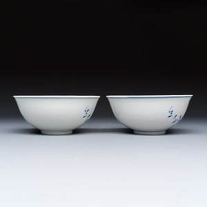 A pair of Chinese blue and white 'Poppy' bowls — foto 4