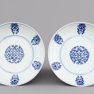 A pair of Chinese blue and white porcelain plates, Daoguang mark, 19/20th C. — 照片 1