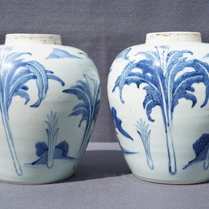 A pair of Chinese blue and white 'qilin' jars, Transitional period — 照片 8