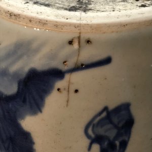 A pair of Chinese blue and white 'qilin' jars, Transitional period — 照片 10