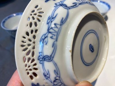 A pair of Chinese blue and white reticulated double-walled cups and saucers, Kangxi — photo 14