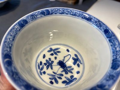 A pair of Chinese blue and white reticulated double-walled cups and saucers, Kangxi — photo 3
