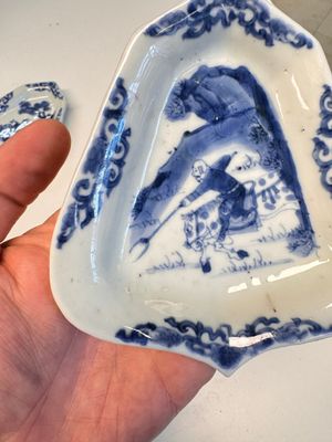 A pair of Chinese blue and white 'Rider on Horseback' sweetmeat dishes, Kangxi — photo 18