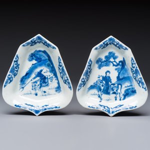 A pair of Chinese blue and white 'Rider on Horseback' sweetmeat dishes, Kangxi — photo 1
