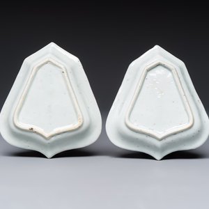 A pair of Chinese blue and white 'Rider on Horseback' sweetmeat dishes, Kangxi — photo 2