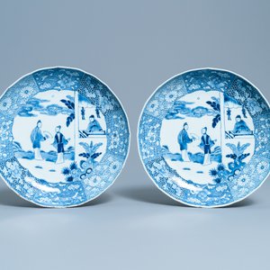 A pair of Chinese blue and white 'Romance of the Western Chamber' dishes, Qianlong — photo 2
