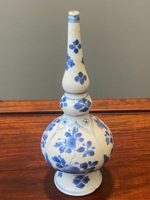 A pair of Chinese blue and white rosewater sprinklers for the Islamic market, Kangxi — photo 16