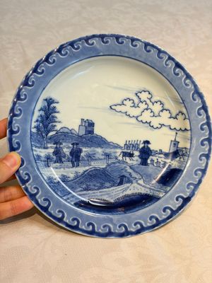 A pair of Chinese blue and white 'Scheveningen' or 'Nabeshima' plates, Kangxi/Yongzheng — foto 7