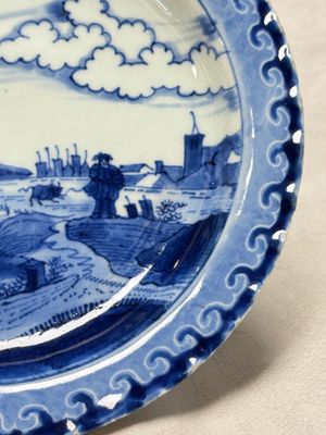 A pair of Chinese blue and white 'Scheveningen' or 'Nabeshima' plates, Kangxi/Yongzheng — photo 16