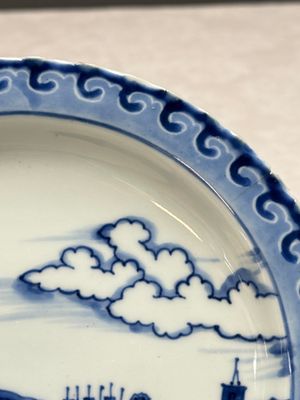 A pair of Chinese blue and white 'Scheveningen' or 'Nabeshima' plates, Kangxi/Yongzheng — photo 5