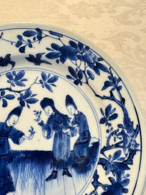 A pair of Chinese blue and white 'Sense of Smell' saucer dishes, artemisia leaf mark, Kangxi — 照片 5