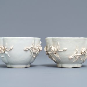 A pair of Chinese blue and white 'soft paste' relief-decorated cups and saucers, Qianlong — photo 5
