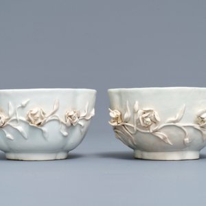 A pair of Chinese blue and white 'soft paste' relief-decorated cups and saucers, Qianlong — photo 6