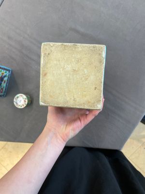A pair of Chinese blue and white square flasks with European overdecoration, Kangxi — foto 19