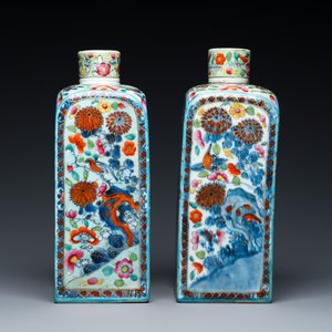 A pair of Chinese blue and white square flasks with European overdecoration, Kangxi — 照片 6