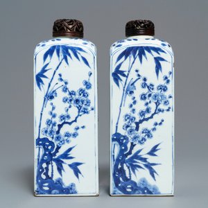 A pair of Chinese blue and white square tea caddies with landscapes and flowers, Kangxi — photo 3