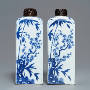 A pair of Chinese blue and white square tea caddies with landscapes and flowers, Kangxi — photo 5