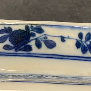 A pair of Chinese blue and white square vases and covers, Kangxi — 照片 25