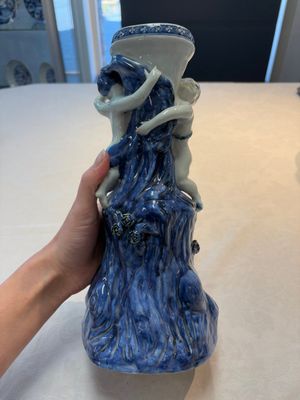 A pair of Chinese blue and white stands after Meissen example, Qianlong — photo 11