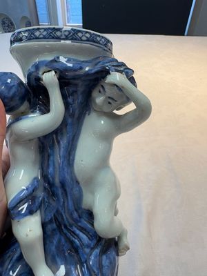 A pair of Chinese blue and white stands after Meissen example, Qianlong — photo 16