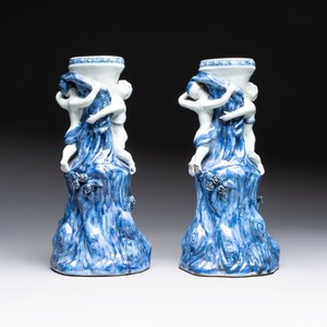A pair of Chinese blue and white stands after Meissen example, Qianlong — photo 3