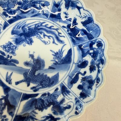 A pair of Chinese blue and white tea bowls and saucers — photo 4